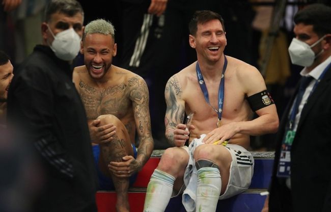 游侠晚报：《泰拉瑞亚》新版送审定档 萝莉大跳秧歌舞